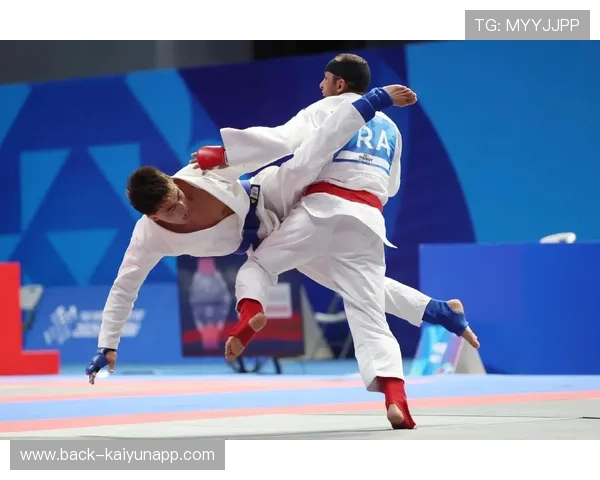 “2025世界运动会：武术赛场上，选手的气势与精湛的技艺相辅相成